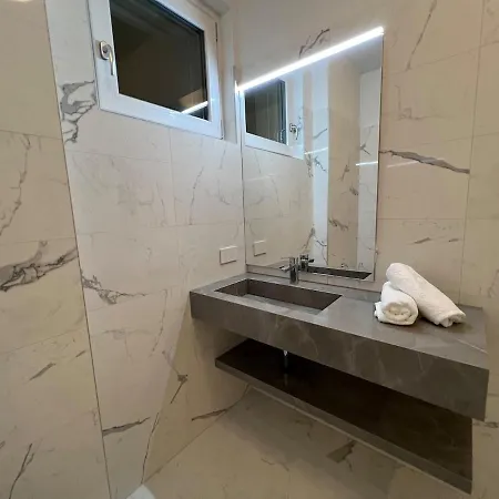 New And Luxurious In Apartmán Gravedona