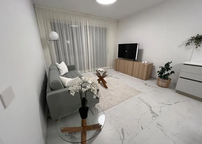 New And Luxurious In Gravedona