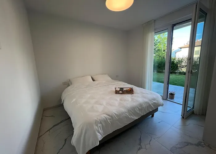 Διαμέρισμα New And Luxurious In *