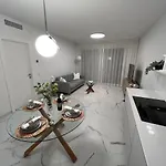 New And Luxurious In Διαμέρισμα Gravedona