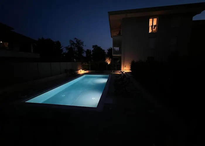 New And Luxurious In 公寓 *