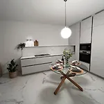 New And Luxurious In Apartman